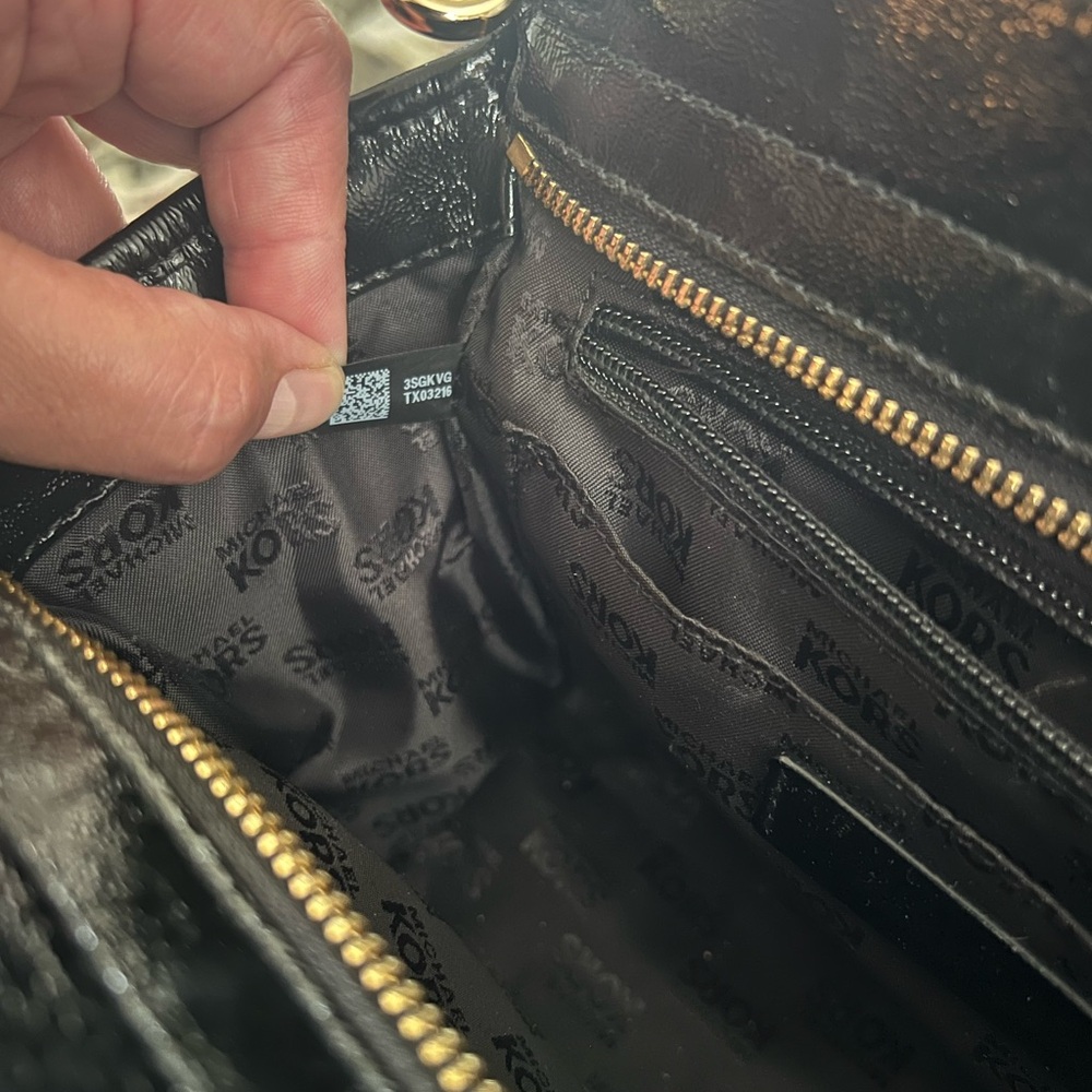 Michael Kors Vivianne Patent Leather
Quilted Cross Body - Picture 6 of 12